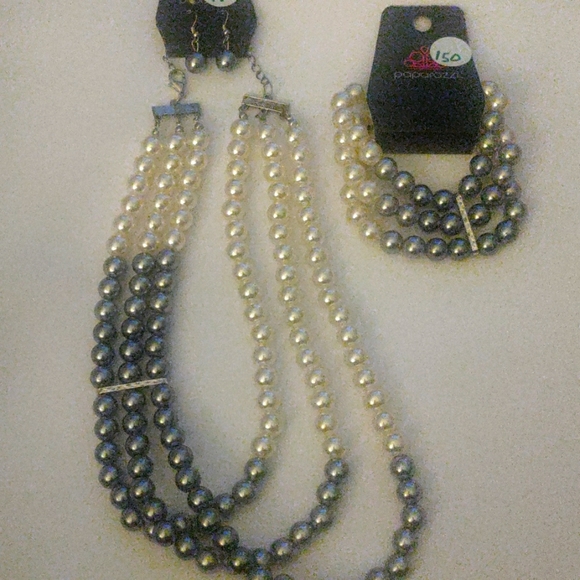 Jewelry - Necklace set with bracelet and Earrings